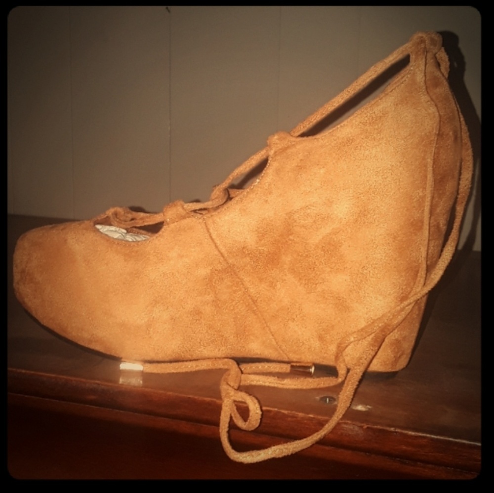 New Tan Wedges